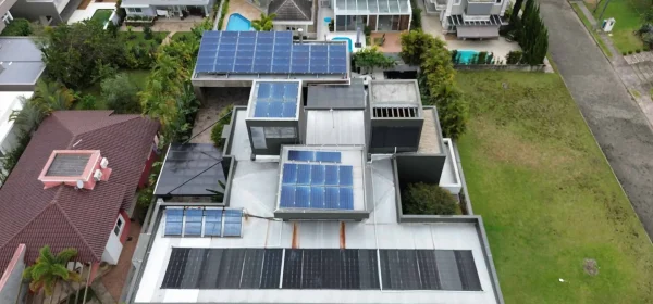 Projeto de casa residencial com placa solar